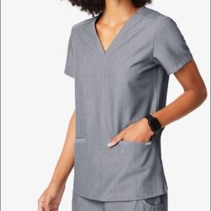 Casma - 3 Pocket Scrub Top